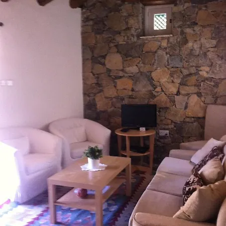 Maison Elena Kalopanagiotis